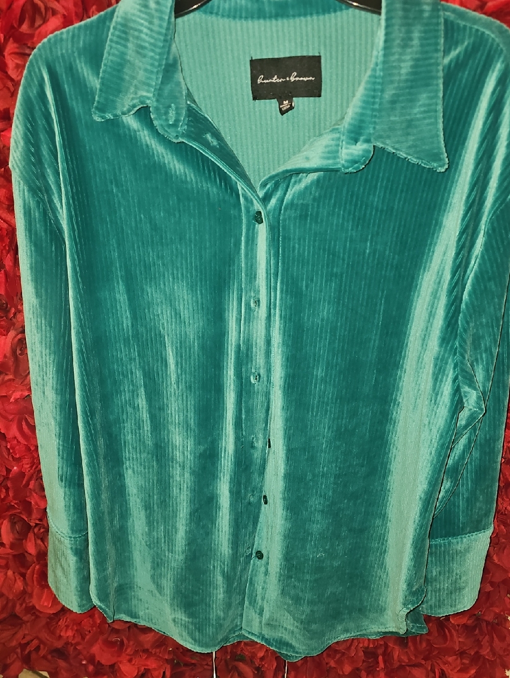 Hunter & Brown Women's Velvet Ribbed Green Button-Down Heavy Shirt Size Medium